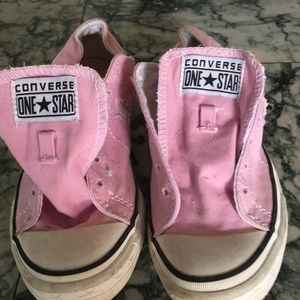 Pink girls converse sneakers